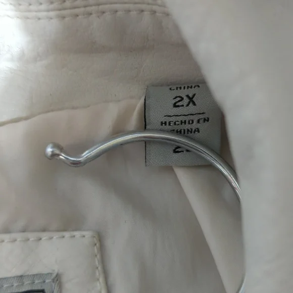 Levi vegan leather jacket - Picture 3 of 9